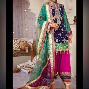 Kamiar Rokni Nazneen outfit